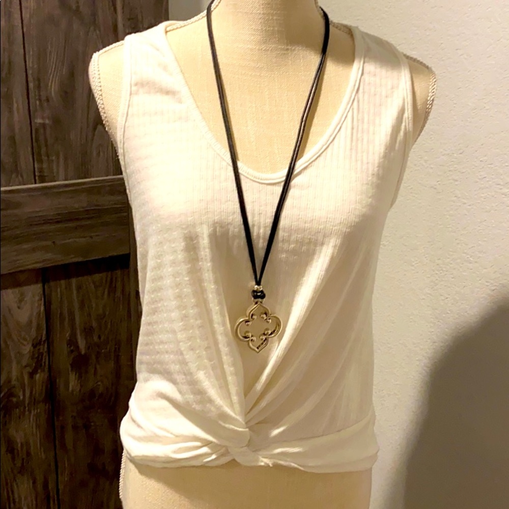 Sleeveless top